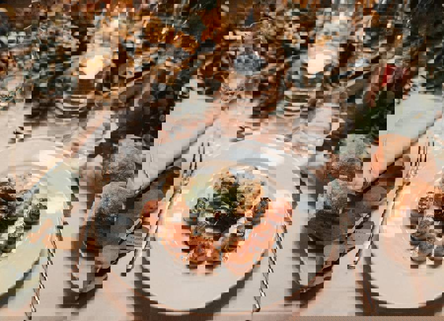 Your Ultimate Checklist for Choosing a Wedding Caterer